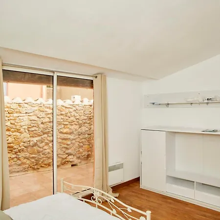 Dans Maison De Village * Fitou