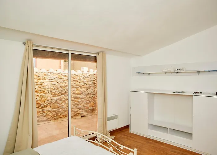 Dans Maison De Village * Fitou